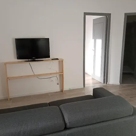 Proche Toutes Commodites Apartman Souvigny